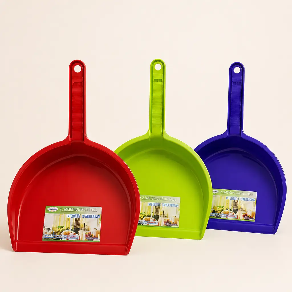 Plastic Dustpan with Handle