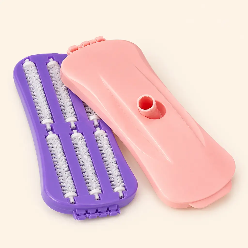 Brosse ramasse-poils avec boîtier